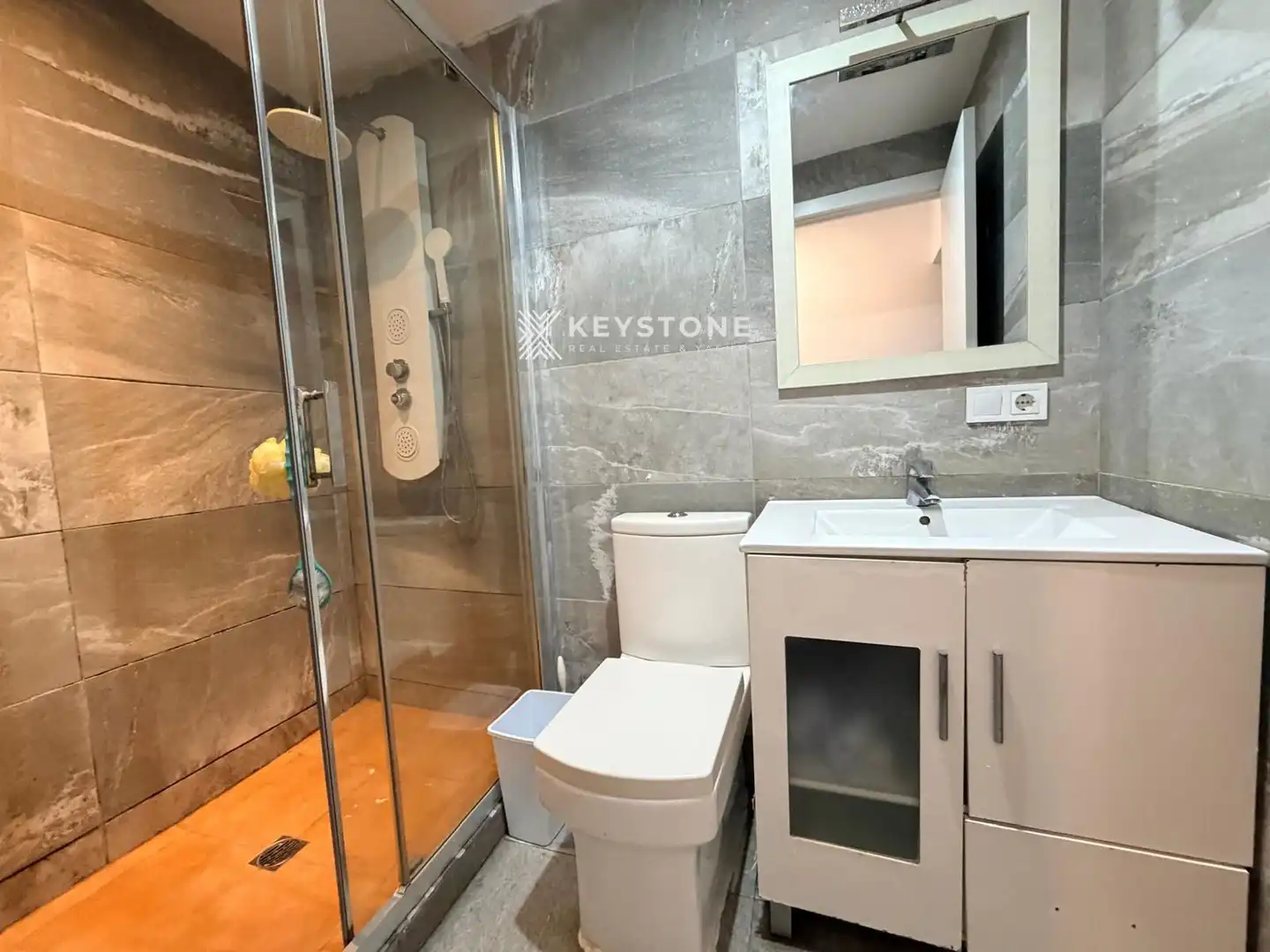 Baño de Piso en venta en  Palma de Mallorca con Aire acondicionado y Terraza