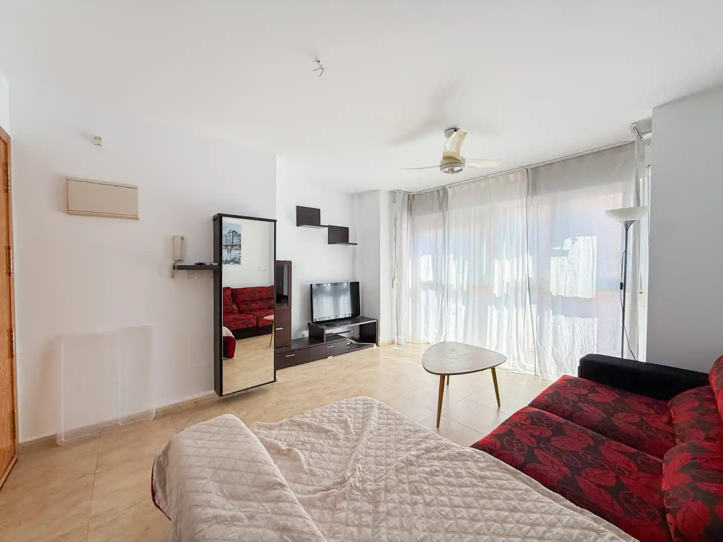 Sala de estar de Apartamento en venta en Águilas con Aire acondicionado, Terraza y Trastero