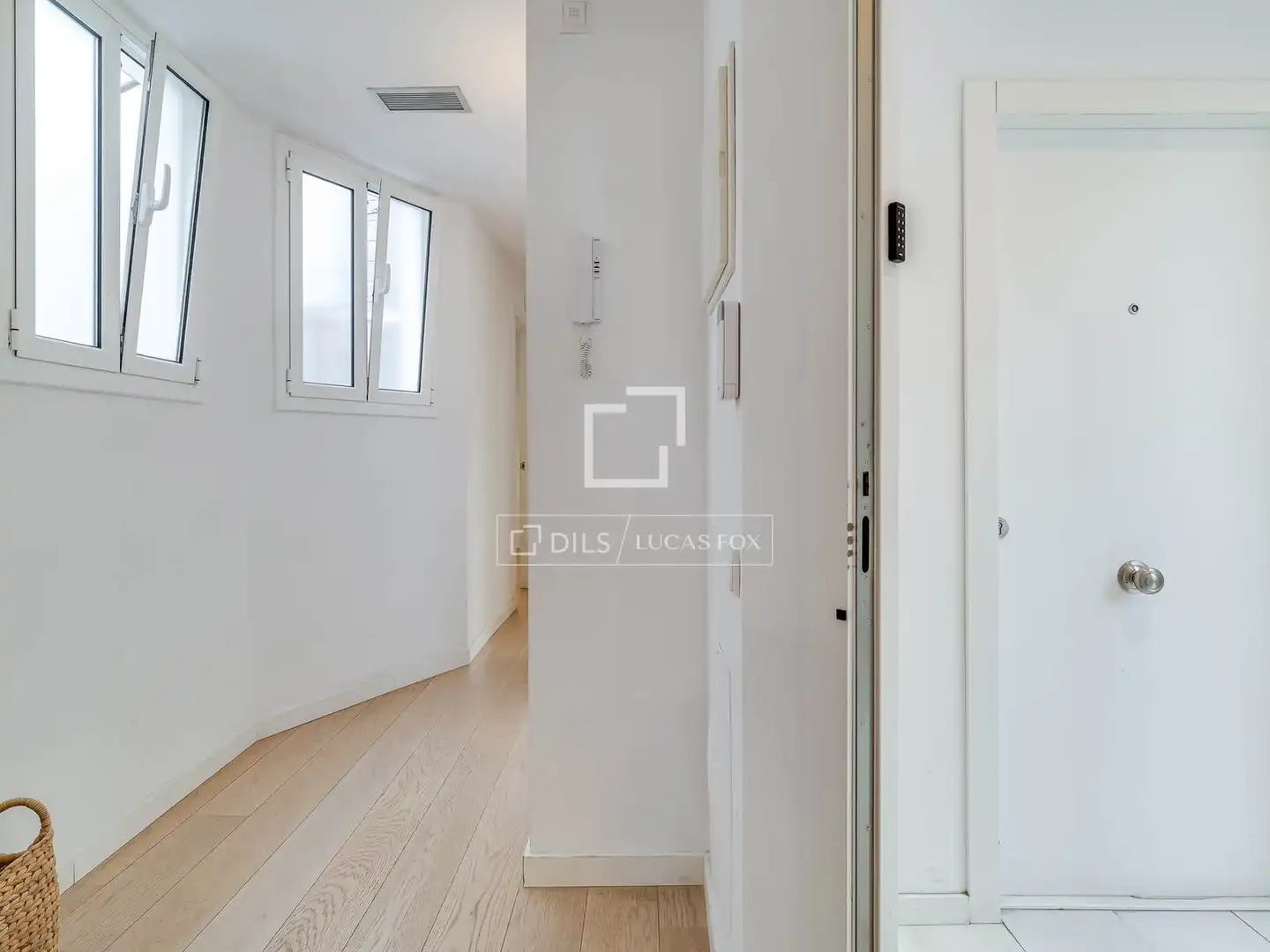 Dachboden zum Verkauf in Barcelona mit Klimaanlage, Heizung und Terrasse