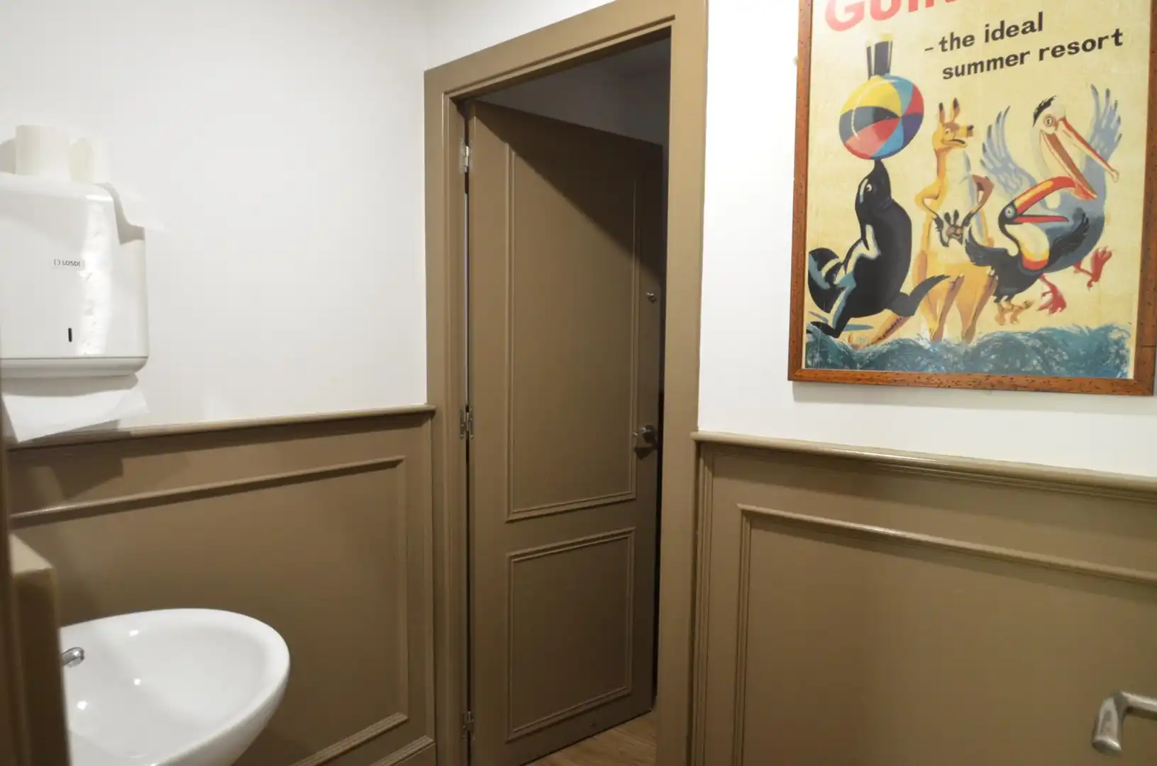 Badezimmer von Geschaftsraum zur Miete in Vilanova i la Geltrú mit Möbliert