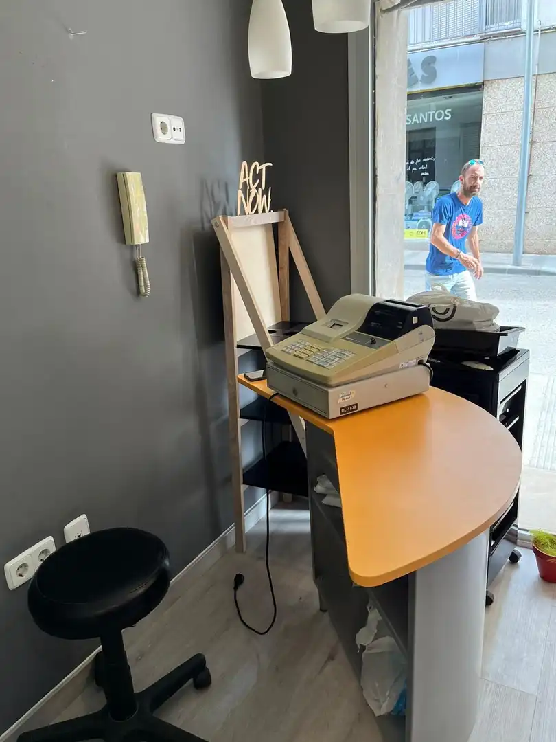Local comercial de lloguer a Balaguer, imagen 5