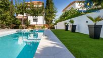 Piscina de Casa o xalet en venda en La Zubia amb Calefacció, Jardí privat i Terrassa