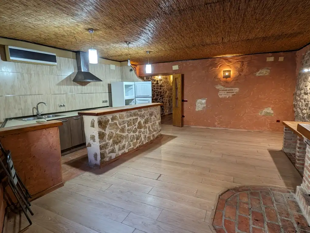 Houses for sale in Cretas  with Terrace, Storage room and Balcony