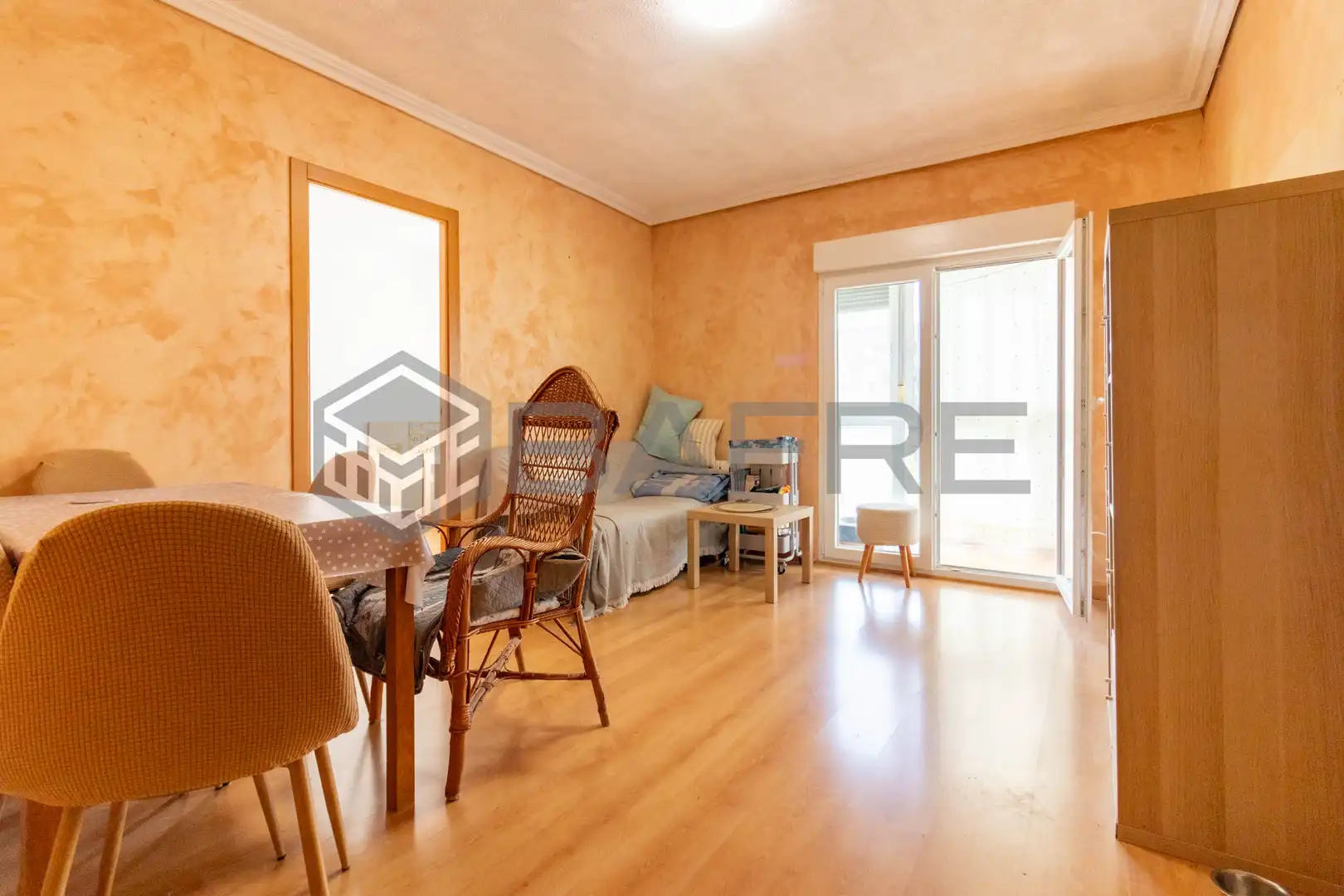 Vista exterior de Piso en venta en  Madrid Capital con Calefacción, Parquet y Terraza