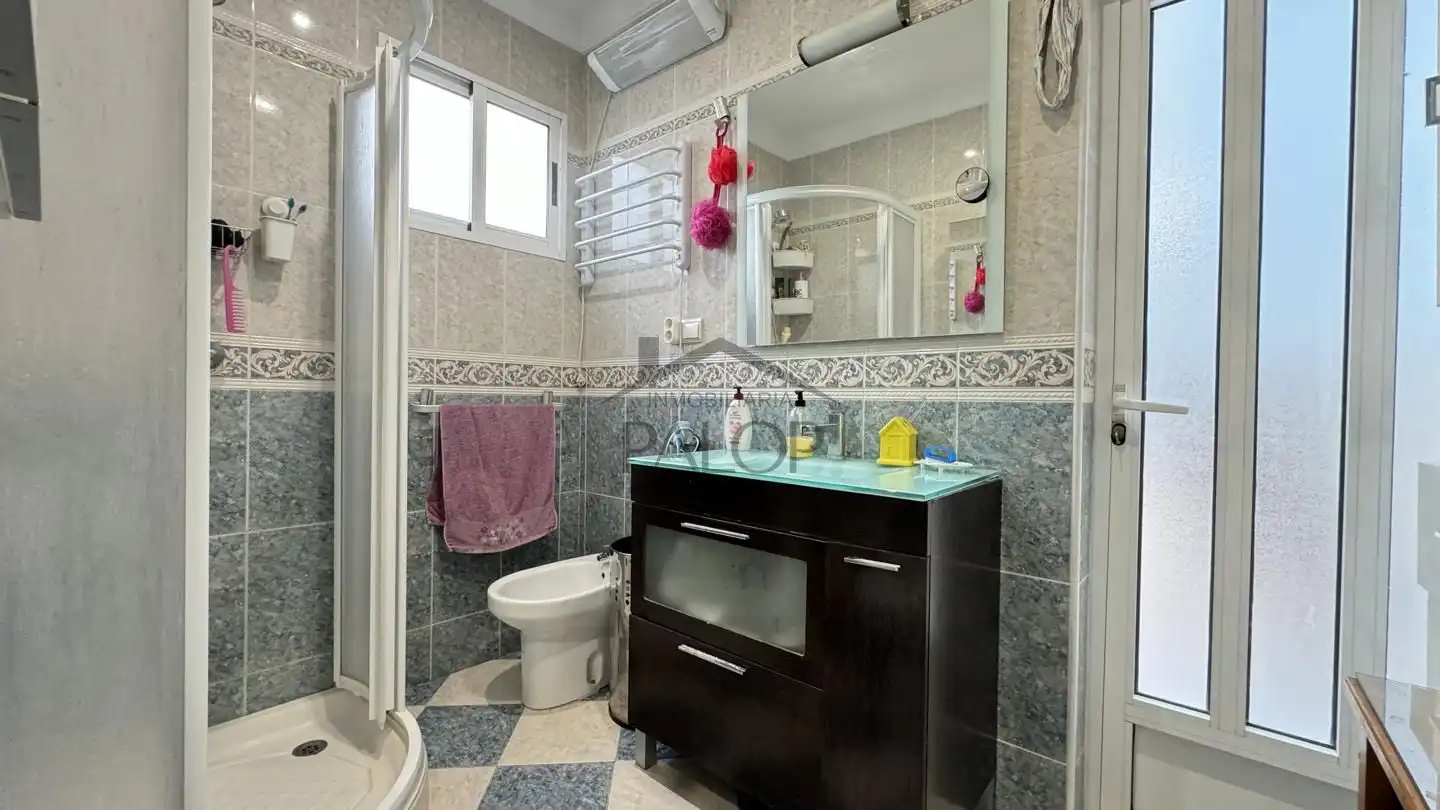 Bathroom of Houses for sale in La Pobla Llarga  with Private garden, Terrace and Storage room