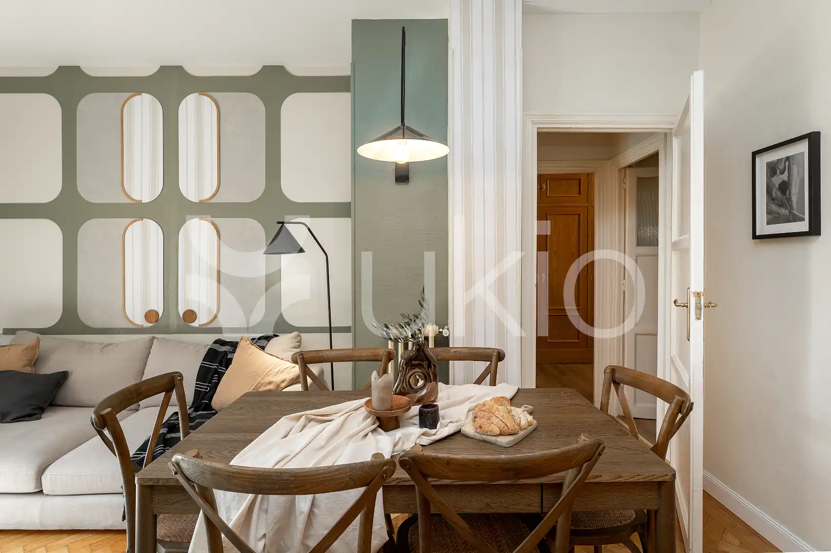 Menjador de Apartament de lloguer en Madrid amb Aire condicionat, Calefacció i Moblat