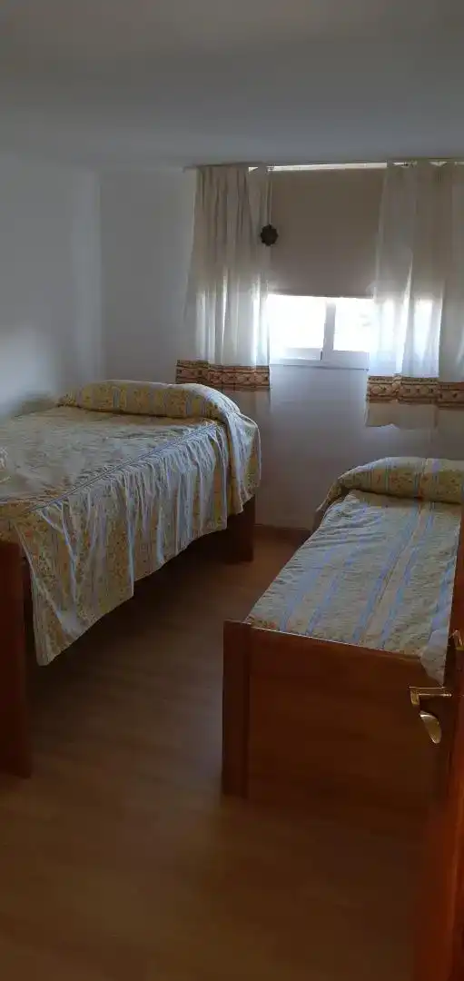 Dormitori de Casa o xalet en venda en Pueblo - Urbanizaciones