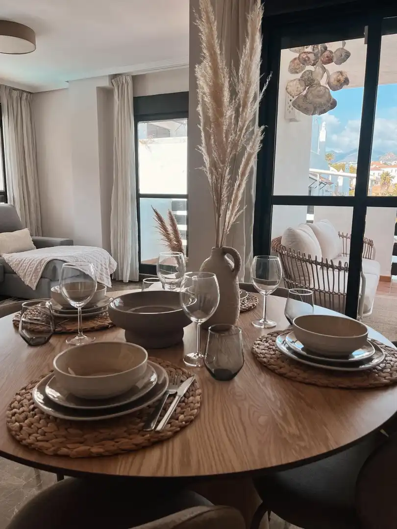 Comedor de Apartamento de alquiler en Estepona con Aire acondicionado, Terraza y Piscina