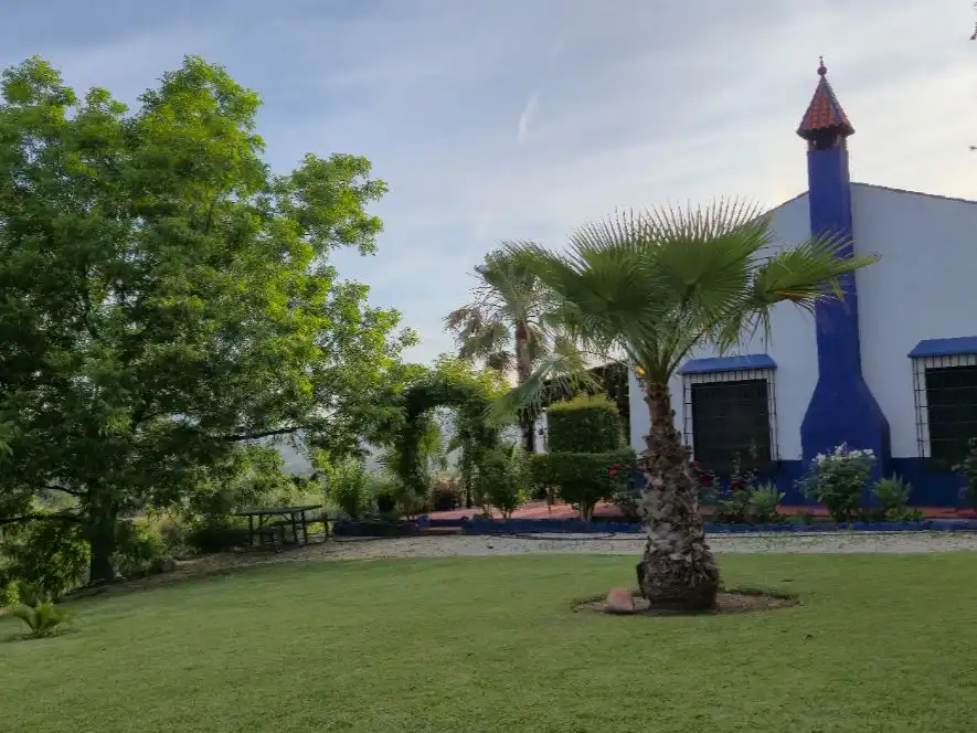 Casa rústica con jardín en venta en Diseminado Poligono 32 37, imagen 2