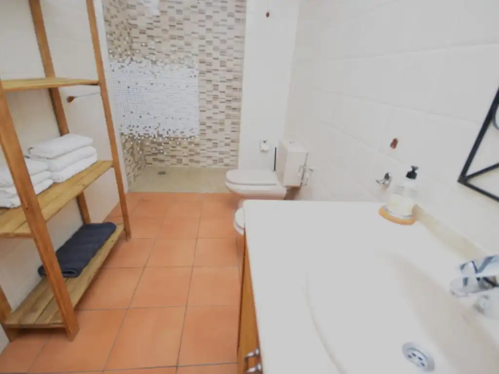 Bany de Pis de lloguer en Guía de Isora amb Moblat, Forn i Rentadora