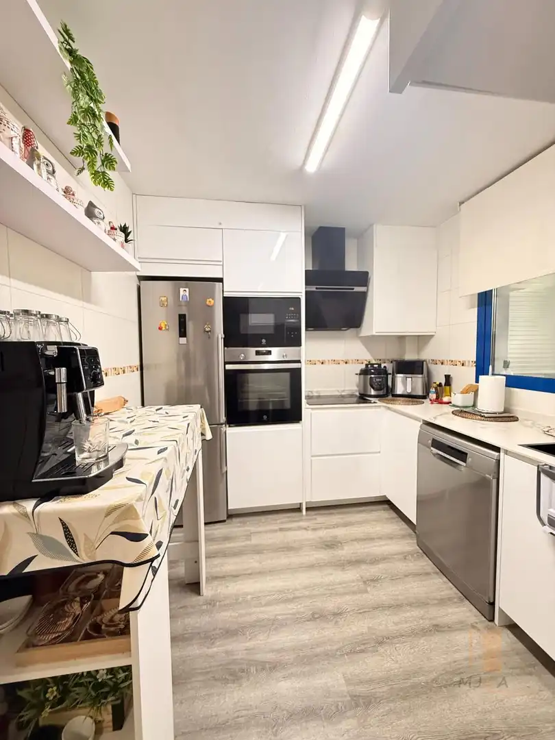 Maison mitoyenne avec terrasse à vendre à L'OM BLANC, imagen 15