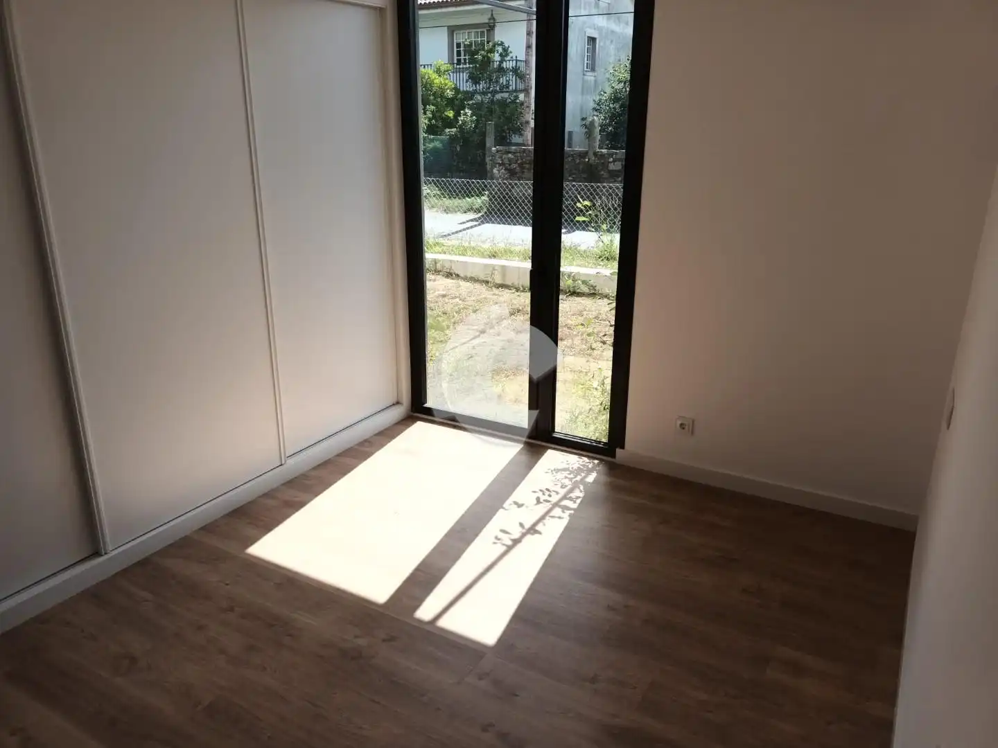 Dormitori de Casa o xalet en venda en Santiago de Compostela  amb Calefacció, Jardí privat i Terrassa