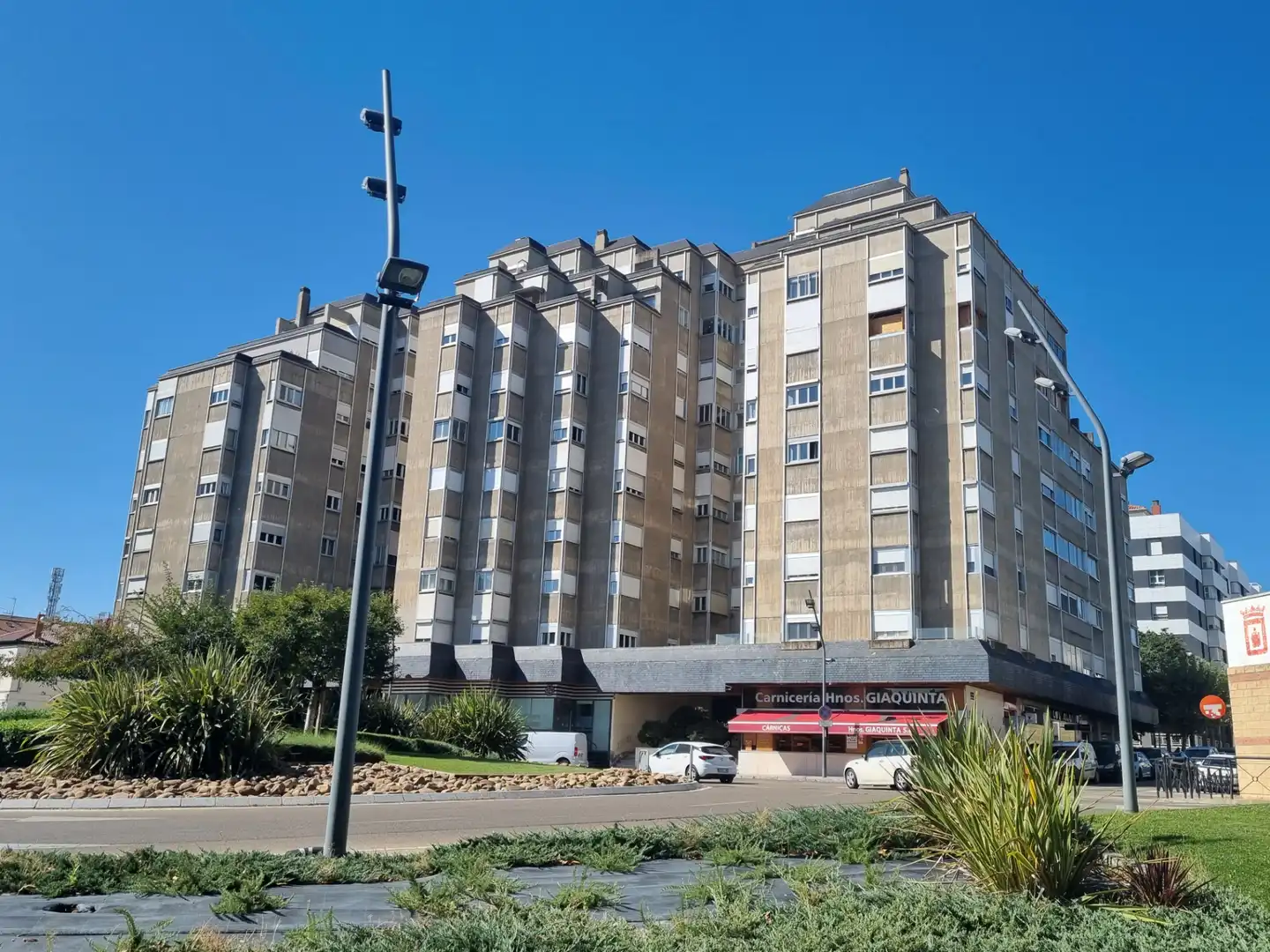 Piso con ascensor en venta en Plaza Odón Alonso 3