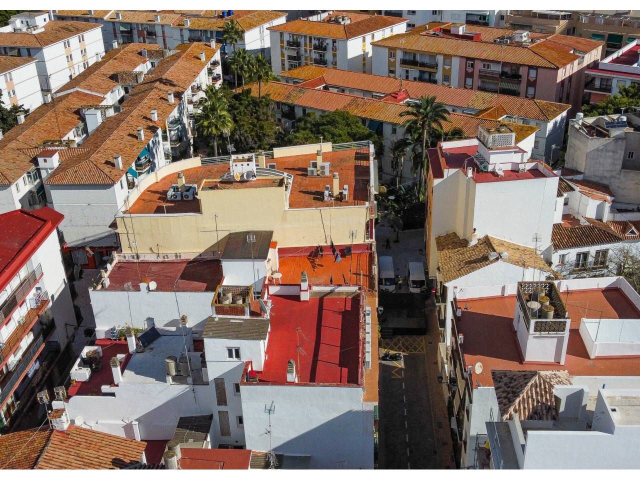 Vista exterior de Edifici en venda en Estepona