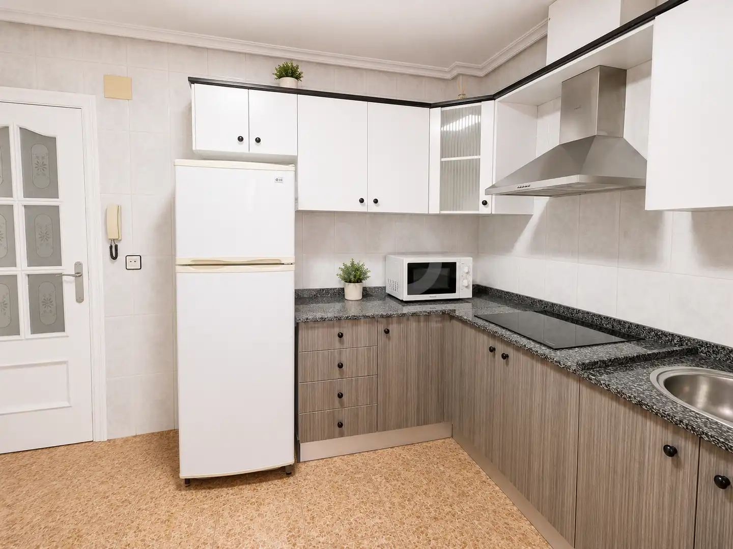 Kitchen of Flat for rent in Alcantarilla