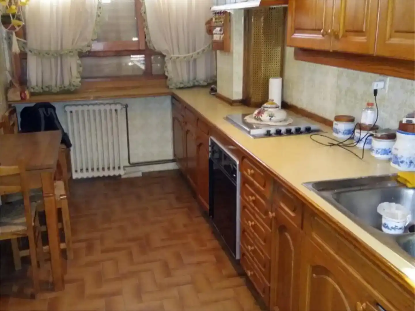 Cuina de Pis en venda en Portillo amb Jardí privat, Moblat i Balcó