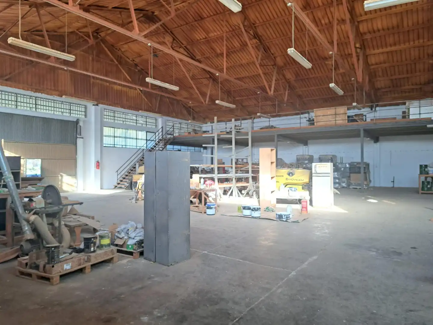 Nave industrial en venta en Requena