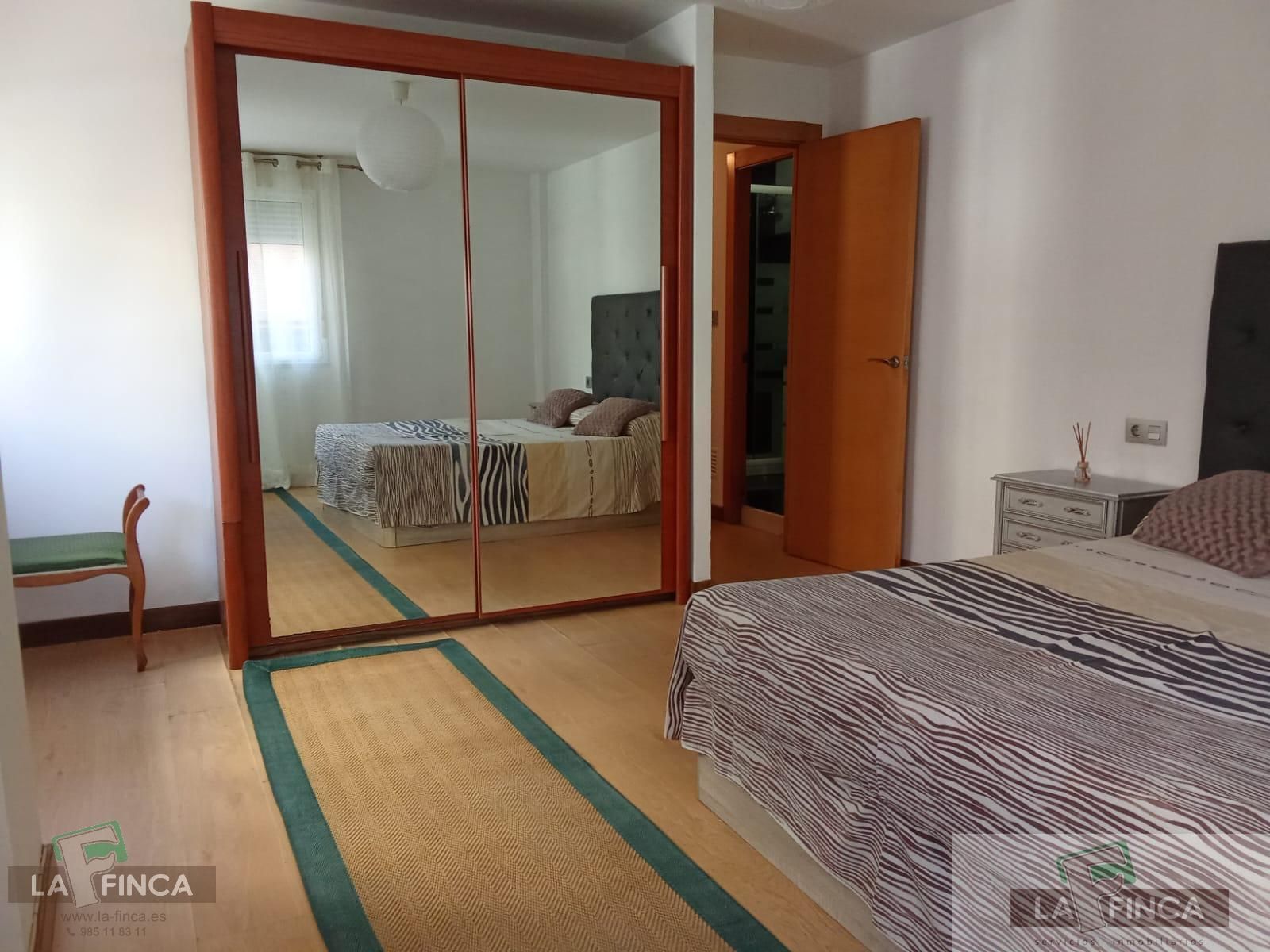 Habitación de Piso en venta en Gijón  con Calefacción, Trastero y Amueblado