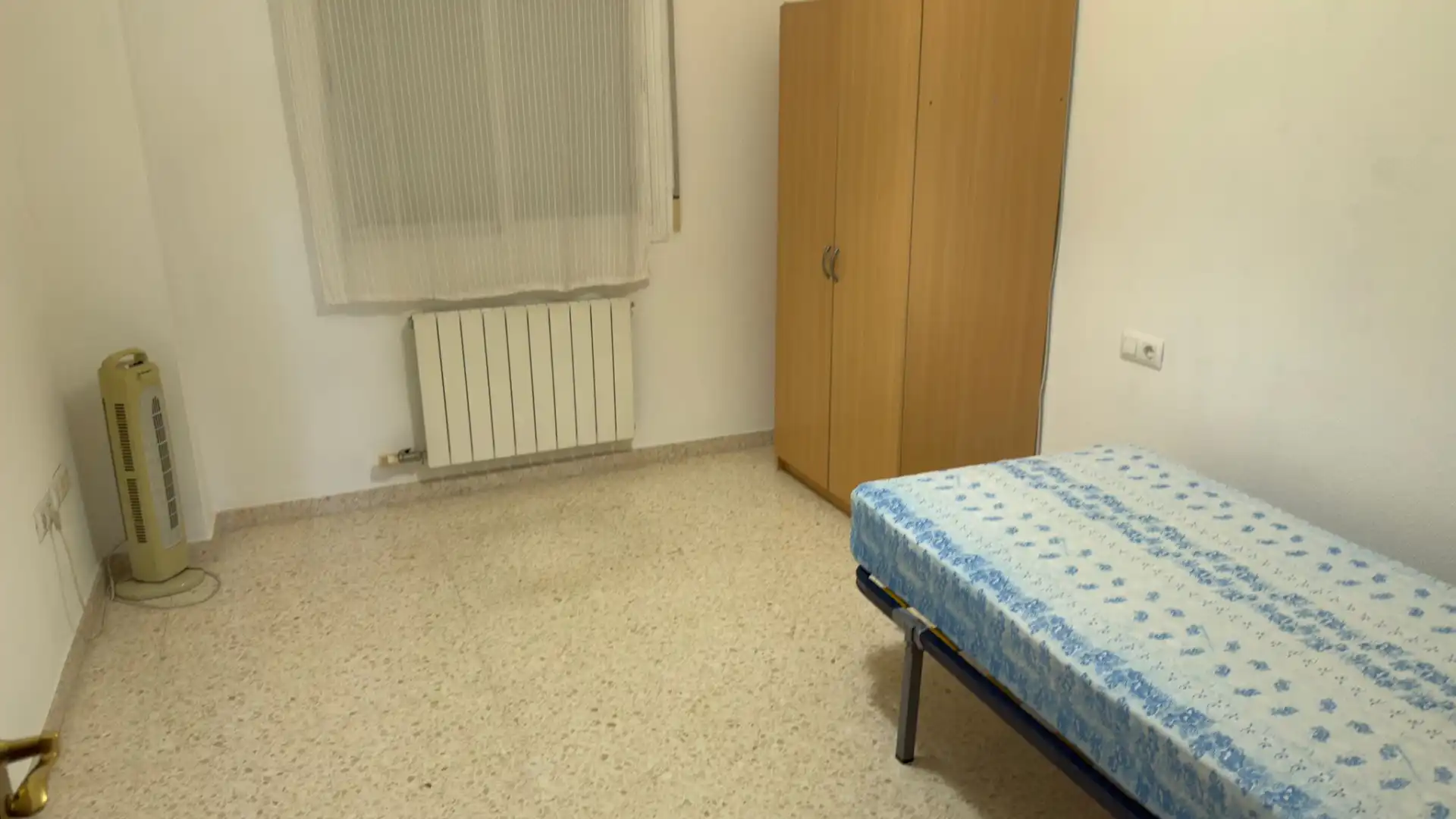 Schlafzimmer von Wohnung zur Miete in Granada mit Heizung, Privatgarten und Möbliert