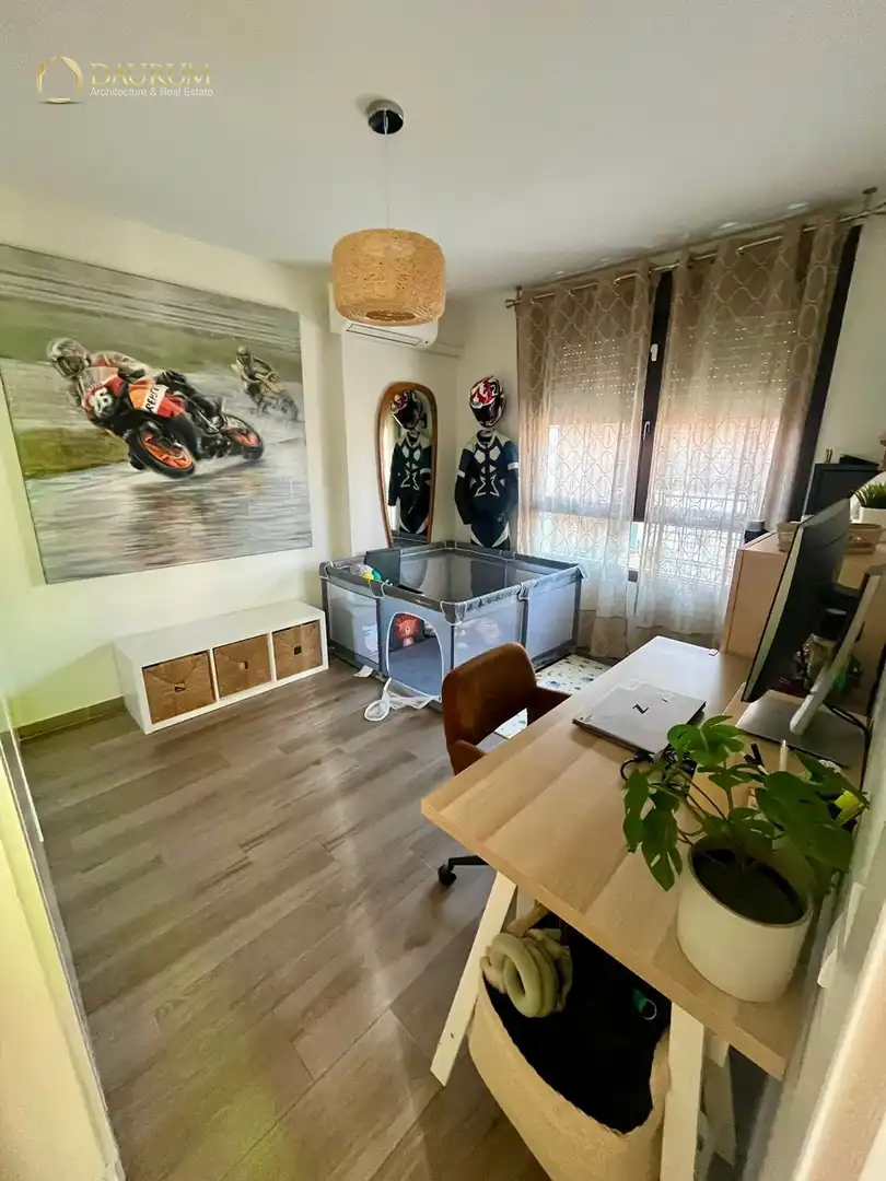 Habitación de Casa adosada en venta en Móstoles con Aire acondicionado, Calefacción y Terraza