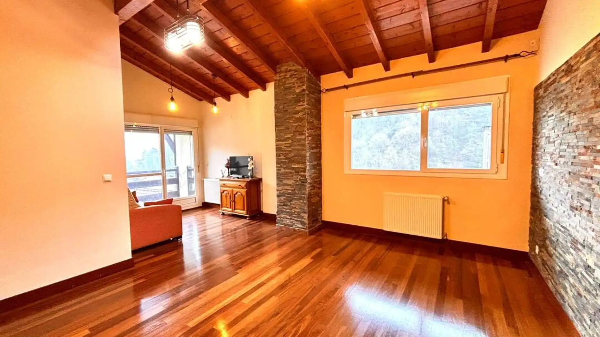 Sala de estar de Casa adosada en venta en Plentzia con Calefacción, Jardín privado y Piscina