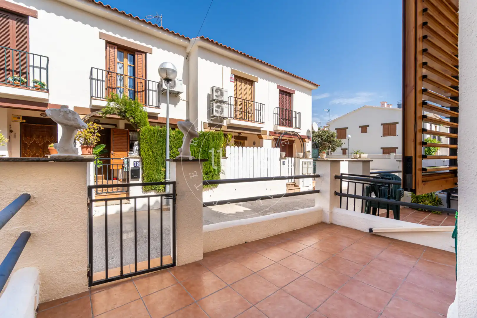 Terraced house with terrace for sale in Passatge Monestir de Poblet 17, imagen 4