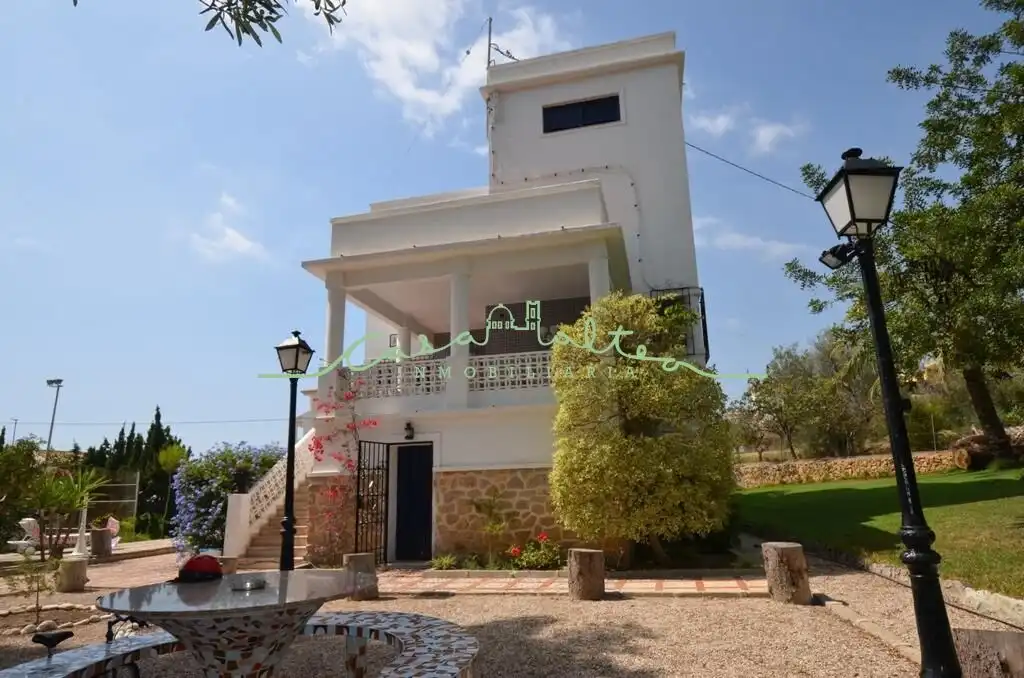 Vista exterior de Casa o xalet en venda en Altea amb Aire condicionat, Jardí privat i Terrassa