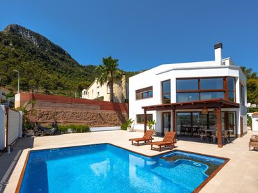 Haus mit Pool zum Verkauf in Urbanizaciones