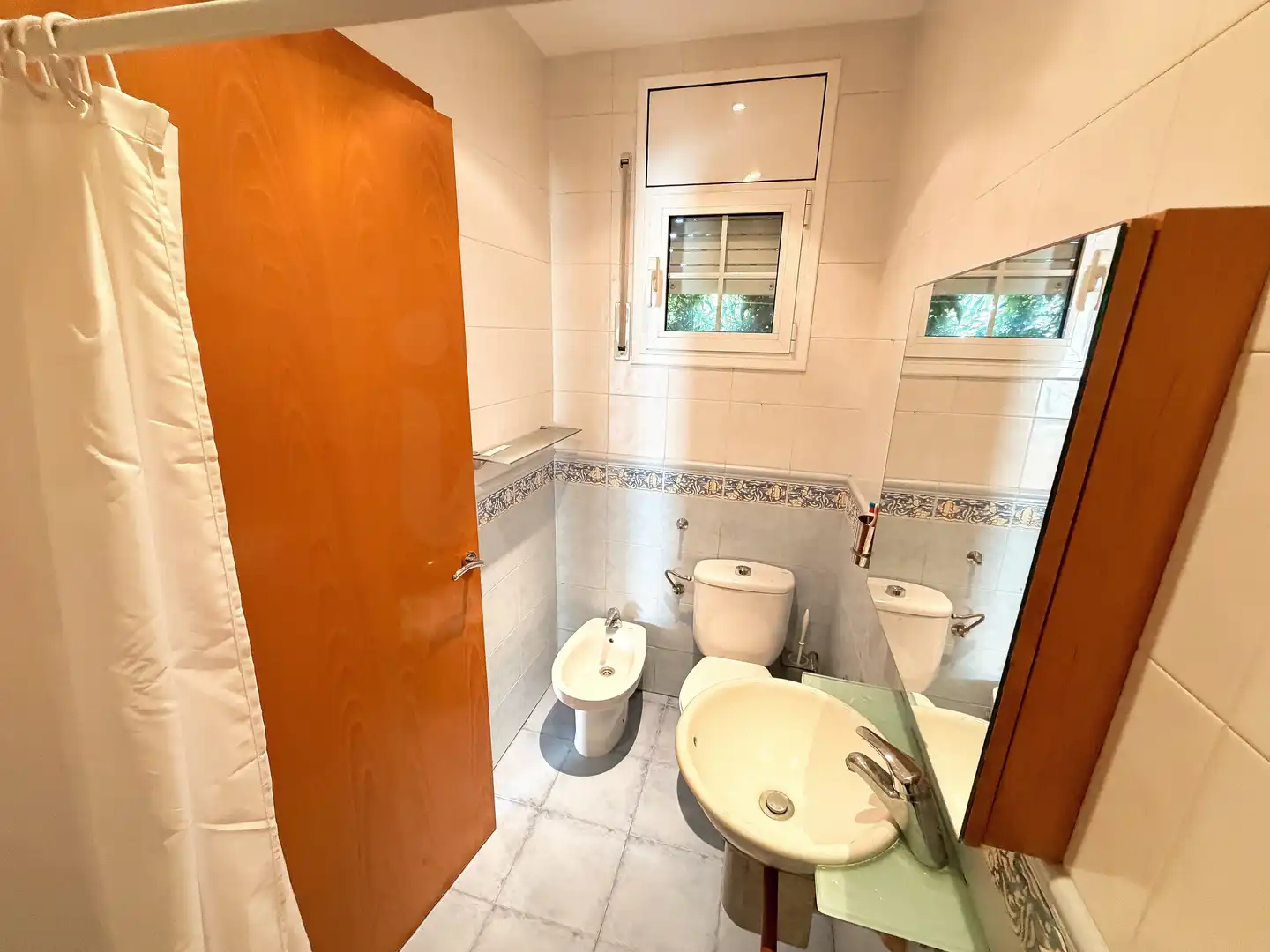 Baño de Casa o chalet de alquiler en Pallejà con Calefacción y Terraza
