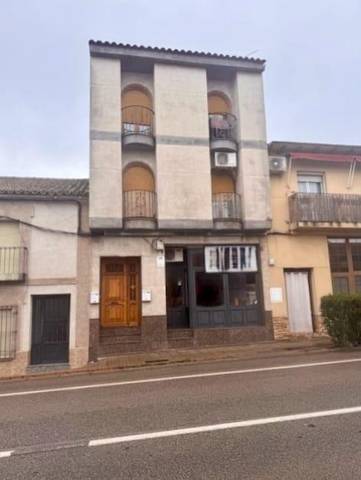 Edificio en Venta en Calle Real en Piedrabuena