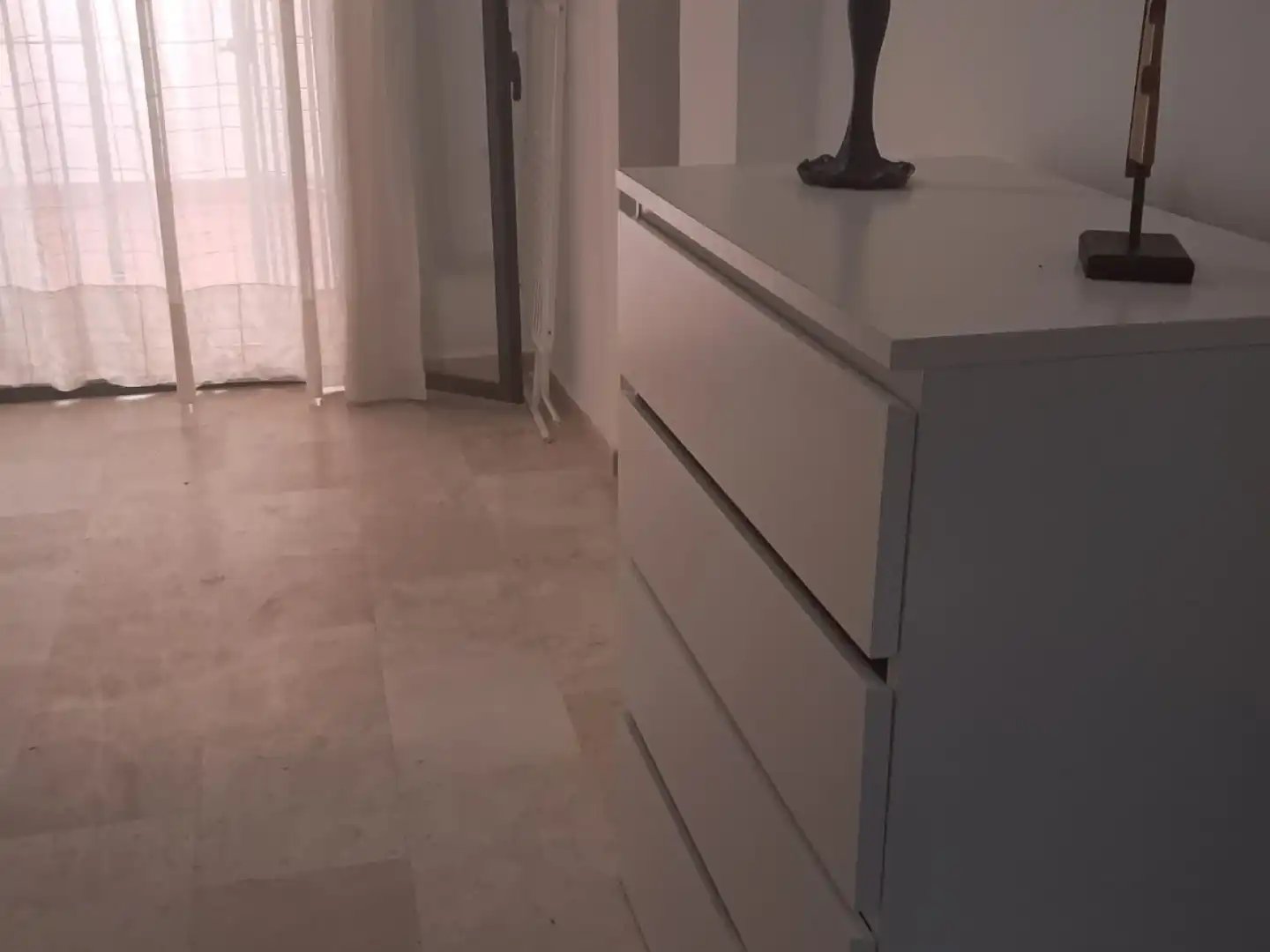 Dormitori de Apartament de lloguer en Málaga amb Piscina, Moblat i Rentadora