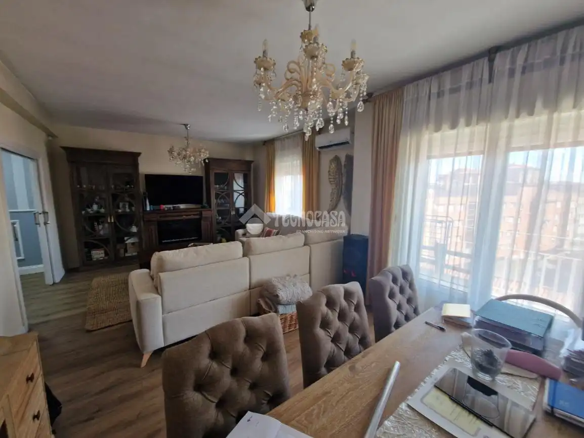 Sala de estar de Piso en venta en Palencia con Aire acondicionado, Calefacción y Parquet