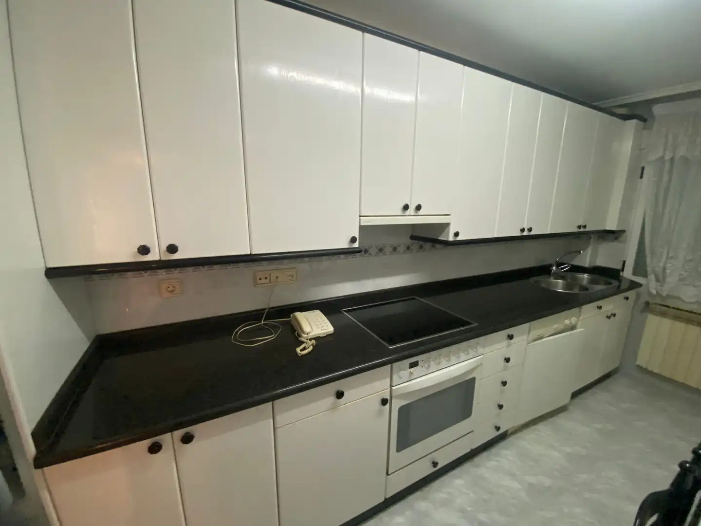 Cuina de Pis en venda en Burgos amb Calefacció, Parquet i Terrassa