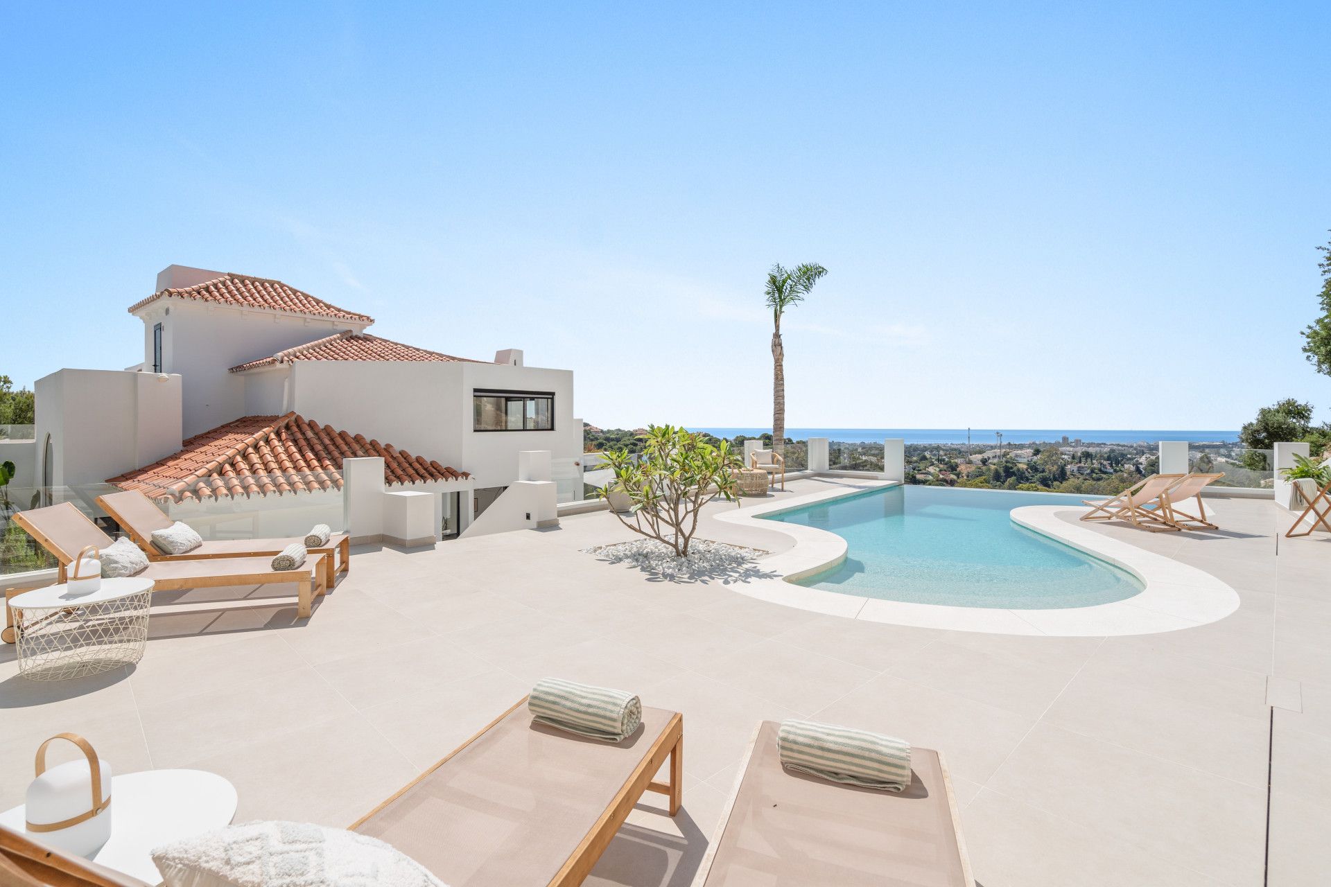 Terrassa de Casa o xalet en venda en Marbella amb Aire condicionat, Jardí privat i Terrassa