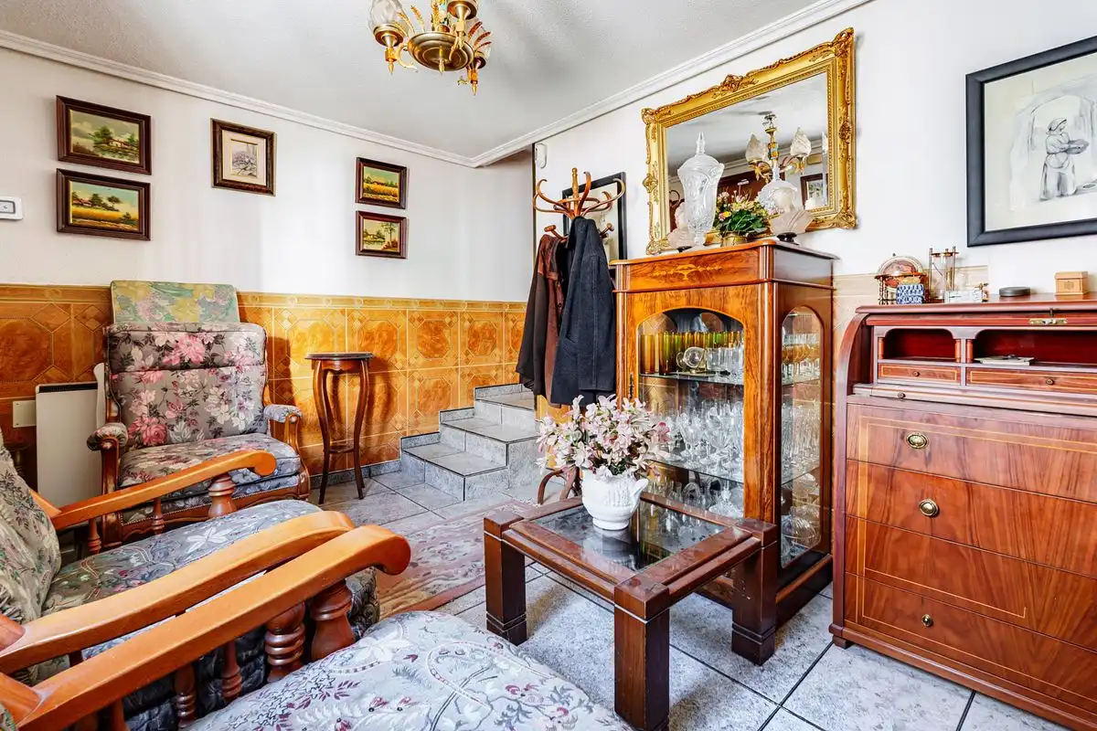 Sala de estar de Casa adosada en venta en Alcalá de Henares con Aire acondicionado, Calefacción y Jardín privado