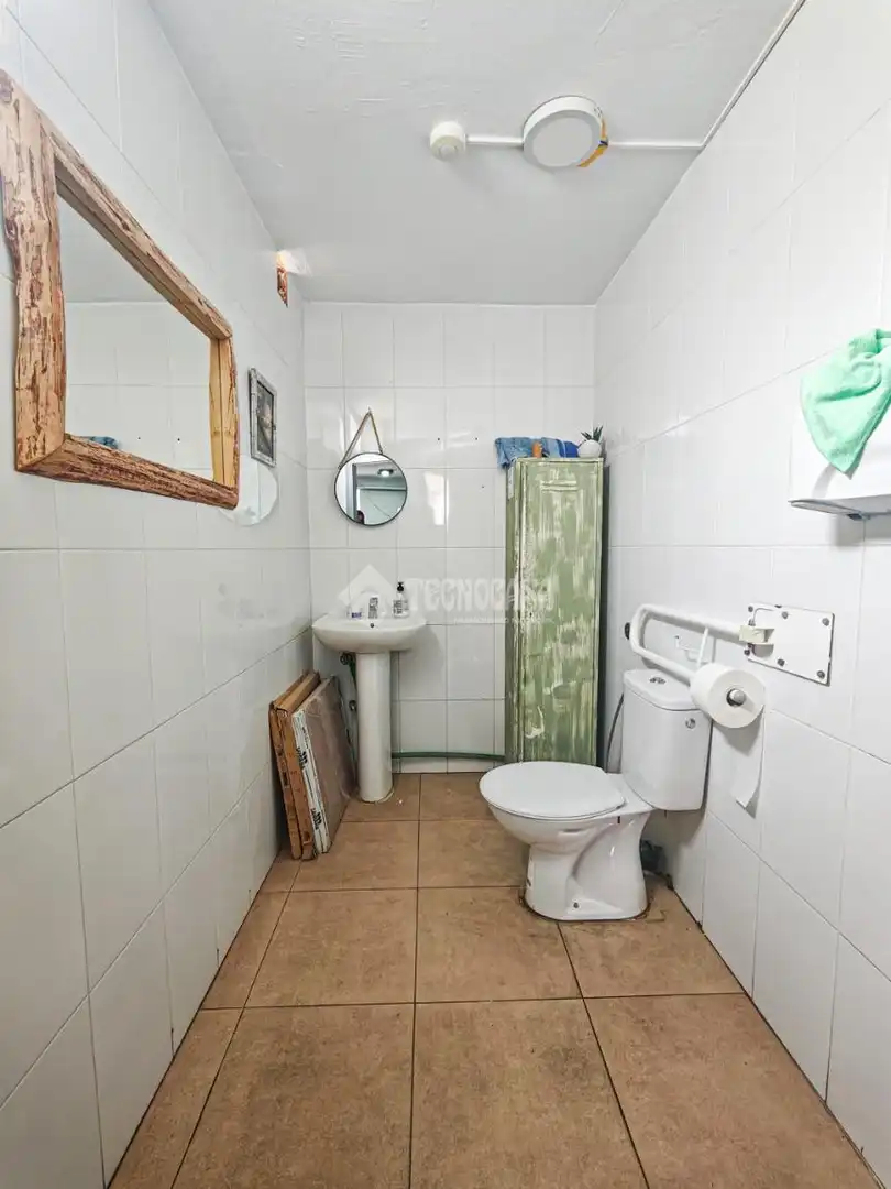 Baño de Local en venta en Arona