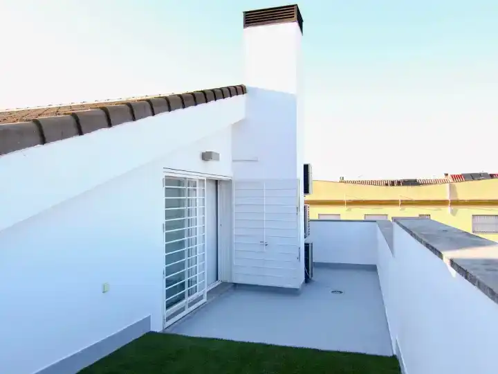 Terrassa de Casa o xalet en venda en Mairena del Aljarafe amb Aire condicionat i Piscina
