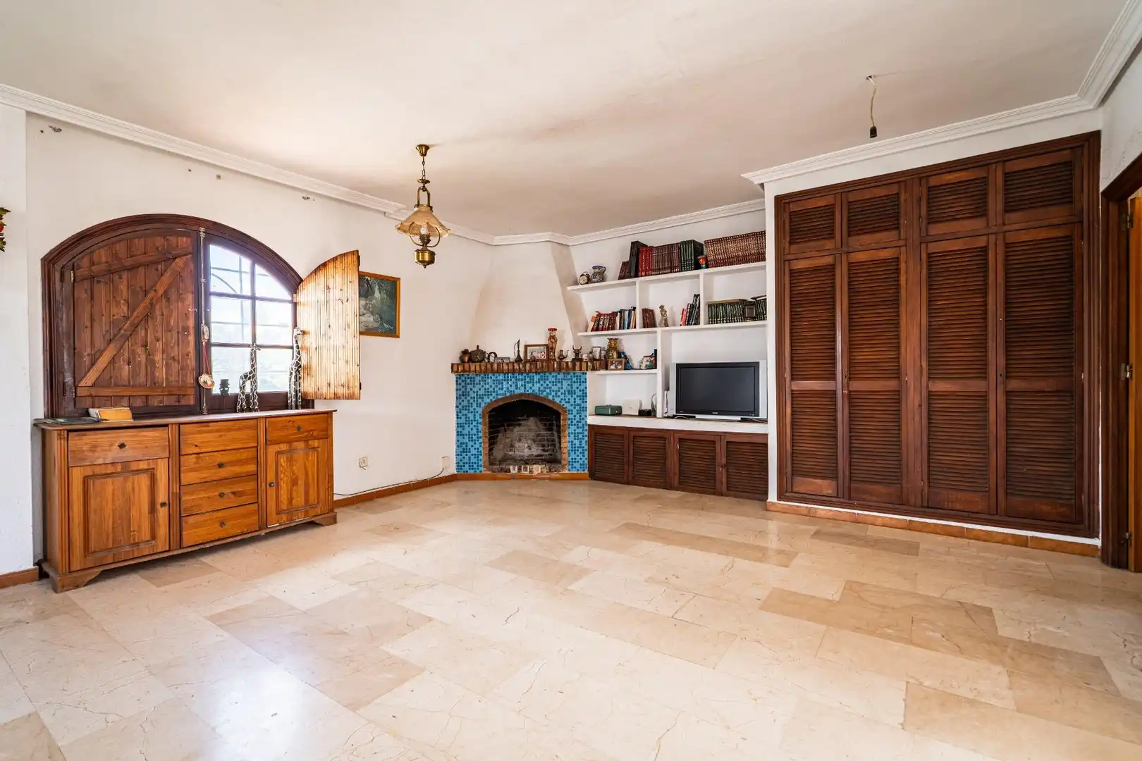Sala d'estar de Casa o xalet en venda en Tomares amb Jardí privat, Terrassa i Traster
