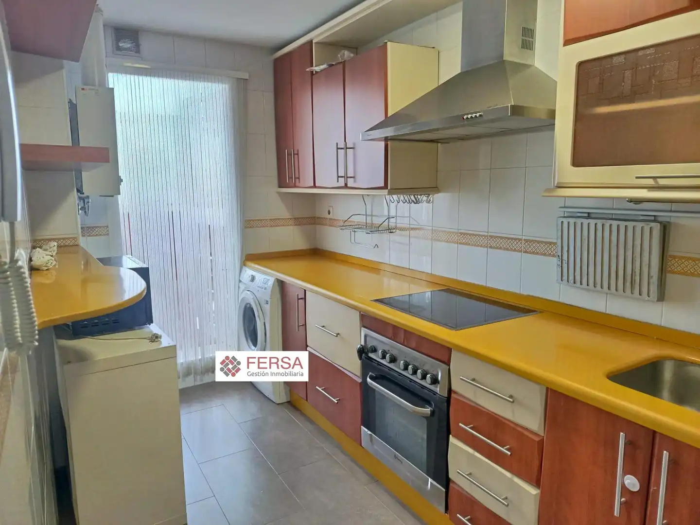 Cocina de Ático de alquiler en El Puerto de Santa María con Aire acondicionado, Terraza y Amueblado
