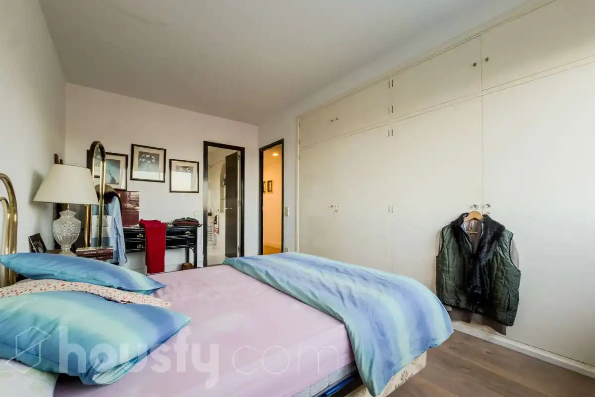 Dormitori de Casa o xalet en venda en Barcelona amb Aire condicionat, Calefacció i Jardí privat