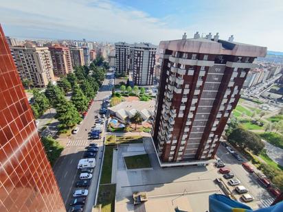 Vista exterior de Pis en venda en Gijón 