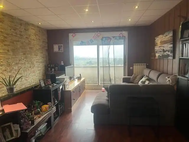 Sala de estar de Casa o chalet en venta en Abrera con Aire acondicionado, Jardín privado y Parquet