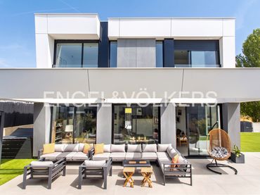 House with pool for sale in La Fresneda