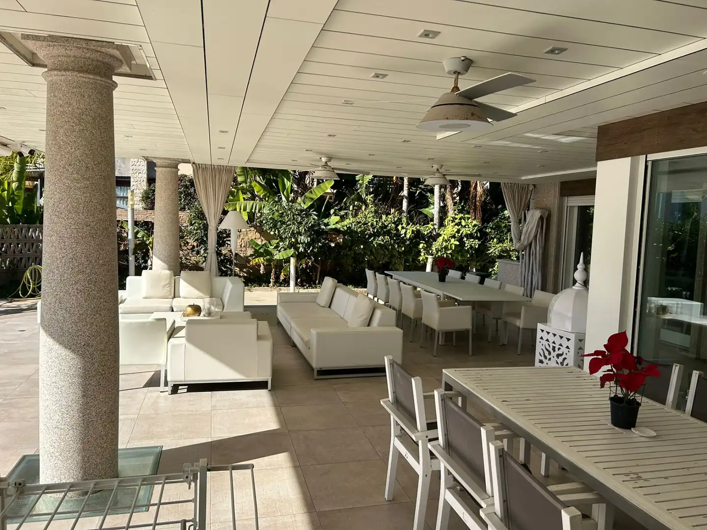 Terrassa de Casa o xalet en venda en Marbella amb Aire condicionat, Calefacció i Jardí privat