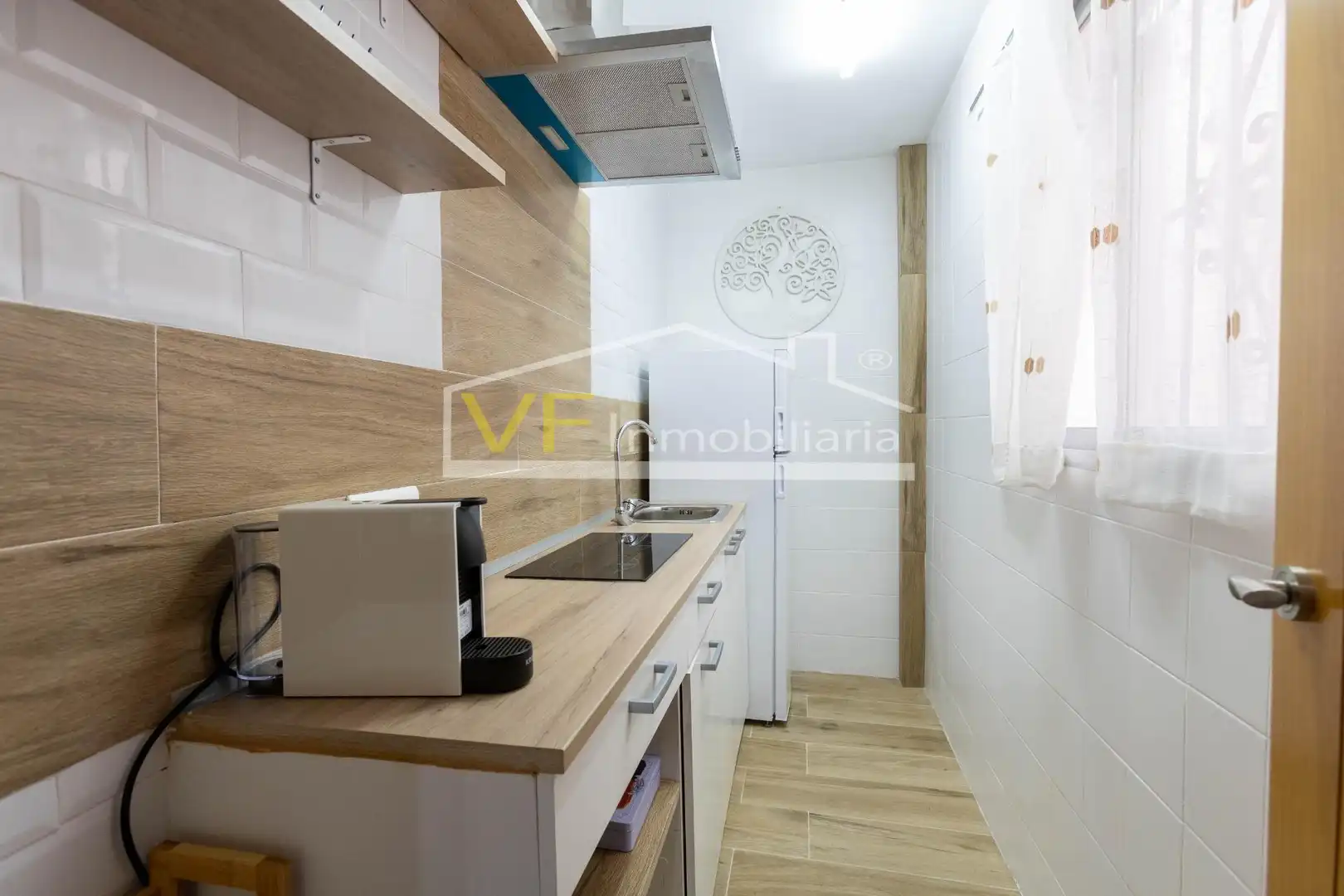 Cuina de Apartament en venda en Torremolinos amb Jardí privat, Terrassa i Piscina comunitària