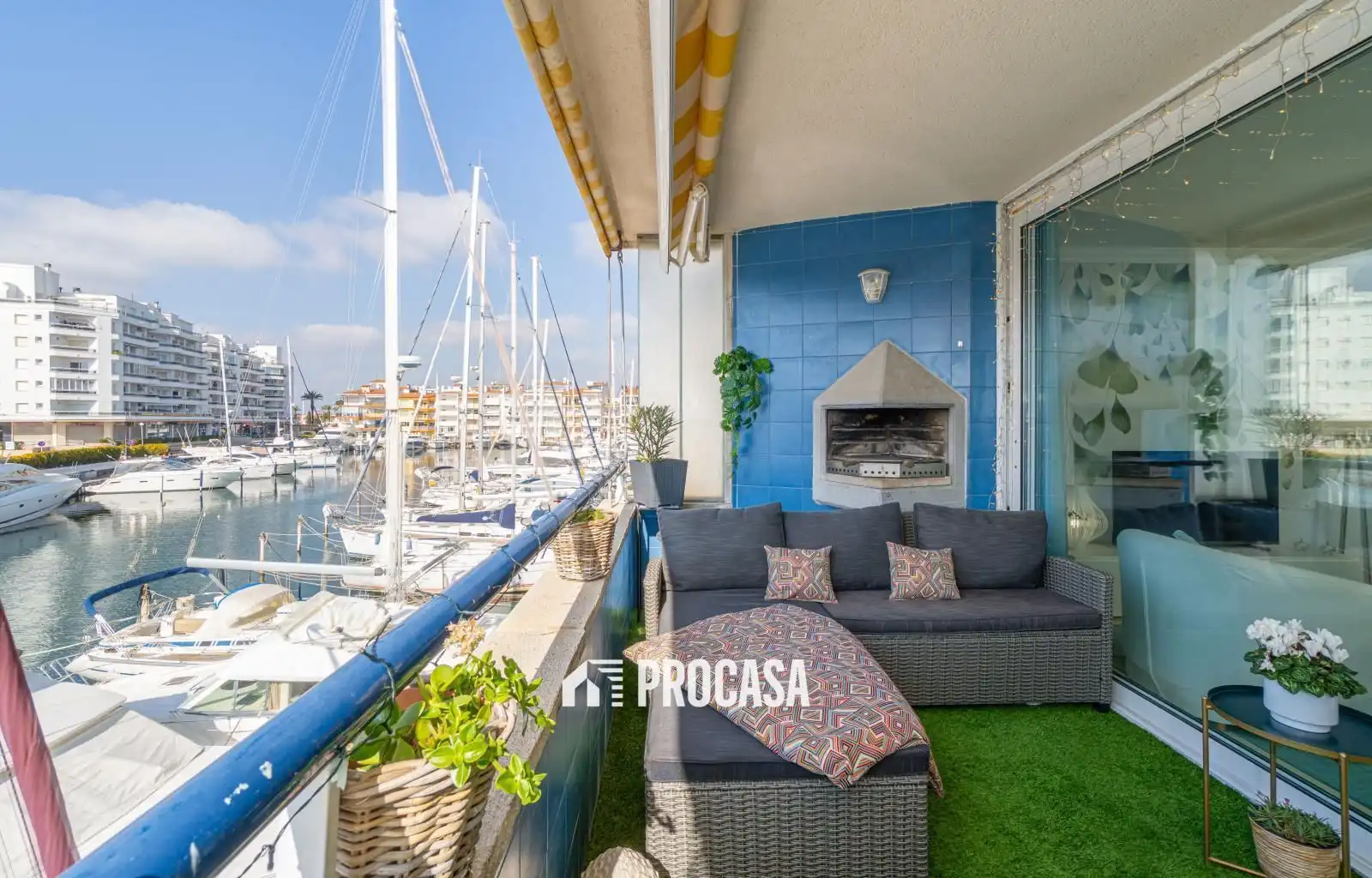 Terrasse von Wohnung zum Verkauf in Empuriabrava mit Klimaanlage, Heizung und Terrasse