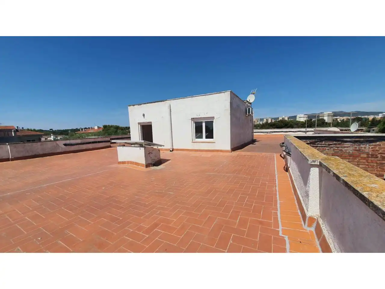 Terrace of Apartments for sale in Vilanova i la Geltrú  with Air Conditioner and Parquet flooring