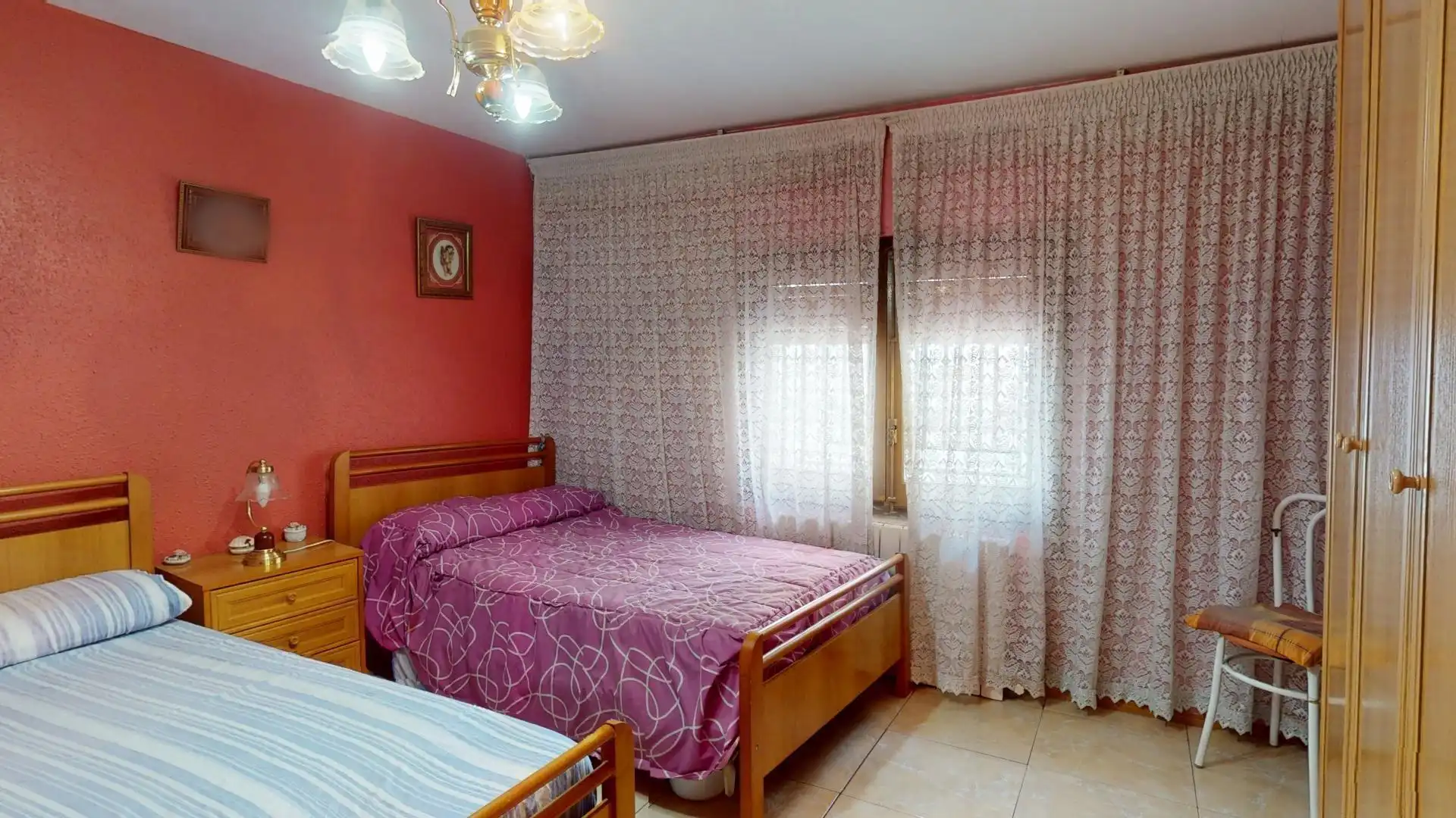 Habitación de Finca rústica en venta en Lumpiaque con Calefacción, Terraza y Amueblado