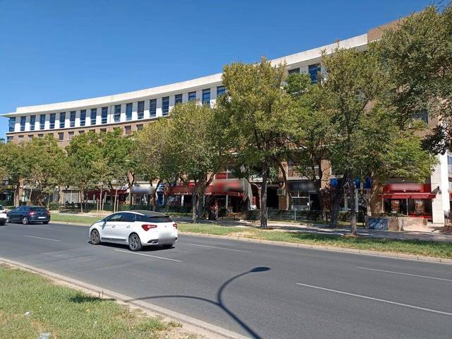 Oficina en Venta en Avenida Alcalde Luis Uruñuela, 6 en Parque Alcosa