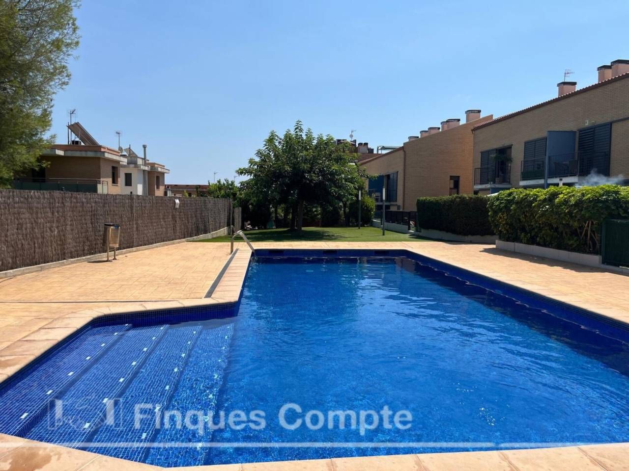 Apartament en venda a Rosalía de Castro